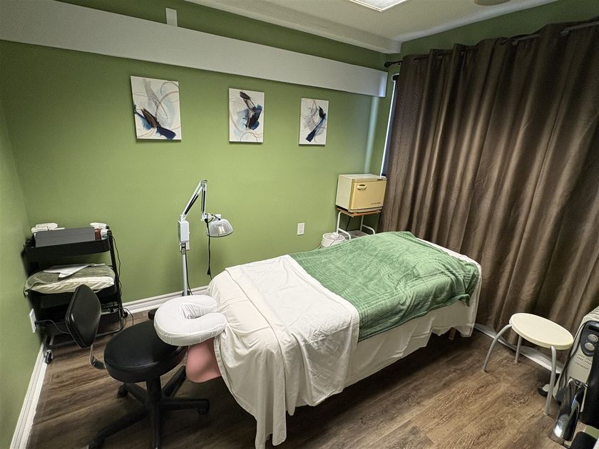 Massage treatment room at Woodroffe Health Centre in Nepean Ottawa